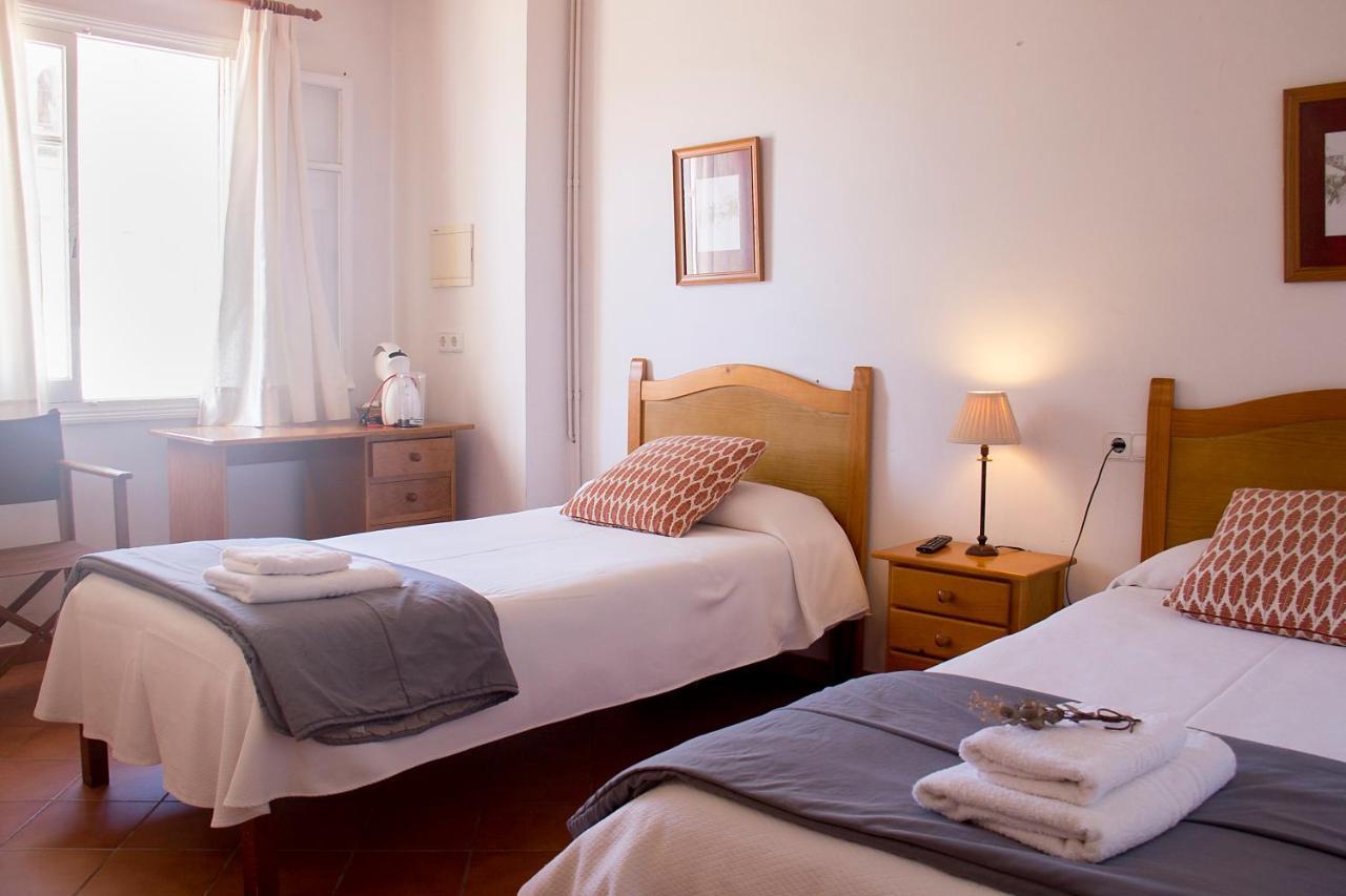 Grupoandria El Claustre De Ciutadella - Hospederia Hostel Екстериор снимка