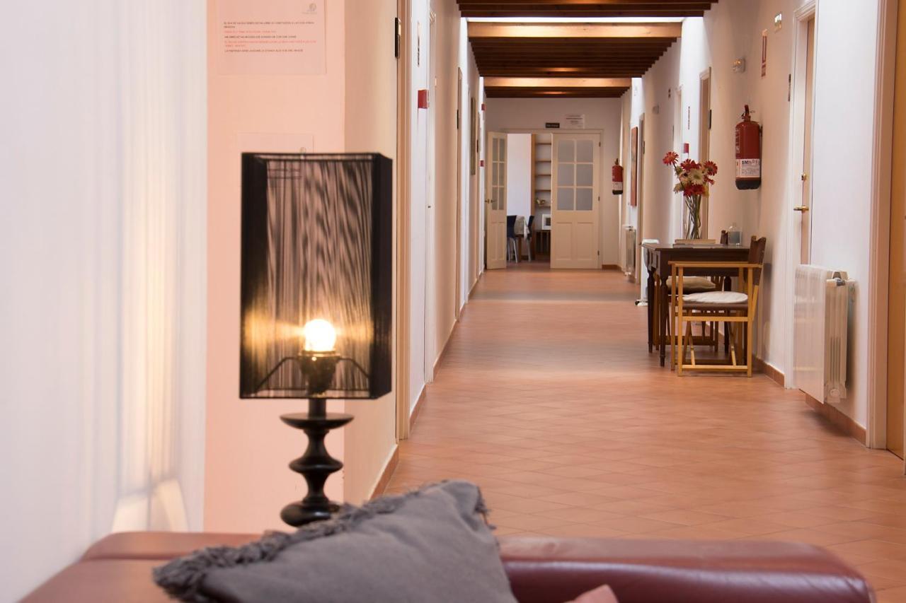 Grupoandria El Claustre De Ciutadella - Hospederia Hostel Екстериор снимка